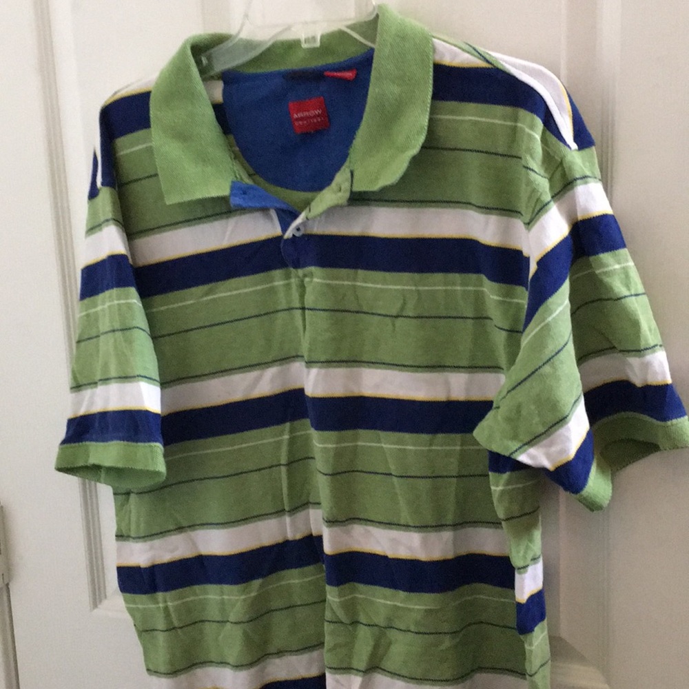 FINAL MARKDOWN Men’s arrow polo shirt large